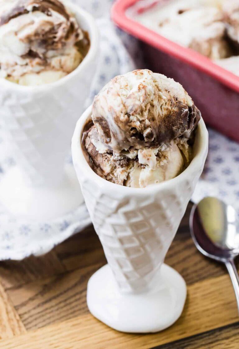Easy Fudge Swirl Ice Cream