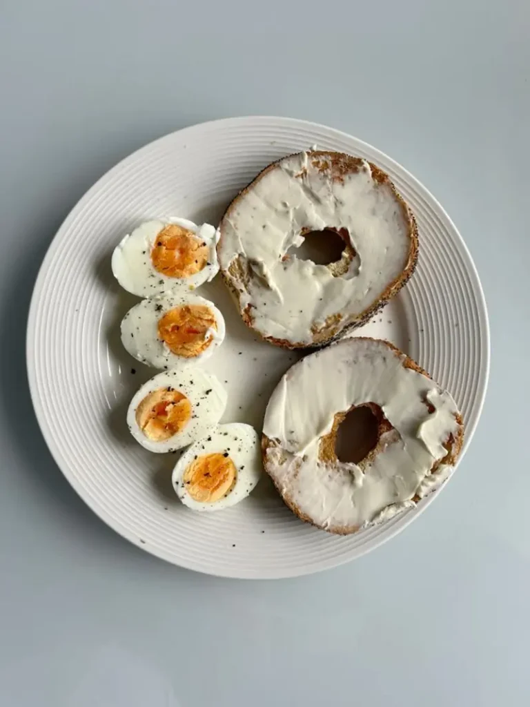 Mini Bagel with Cream Cheese and Boiled Egg