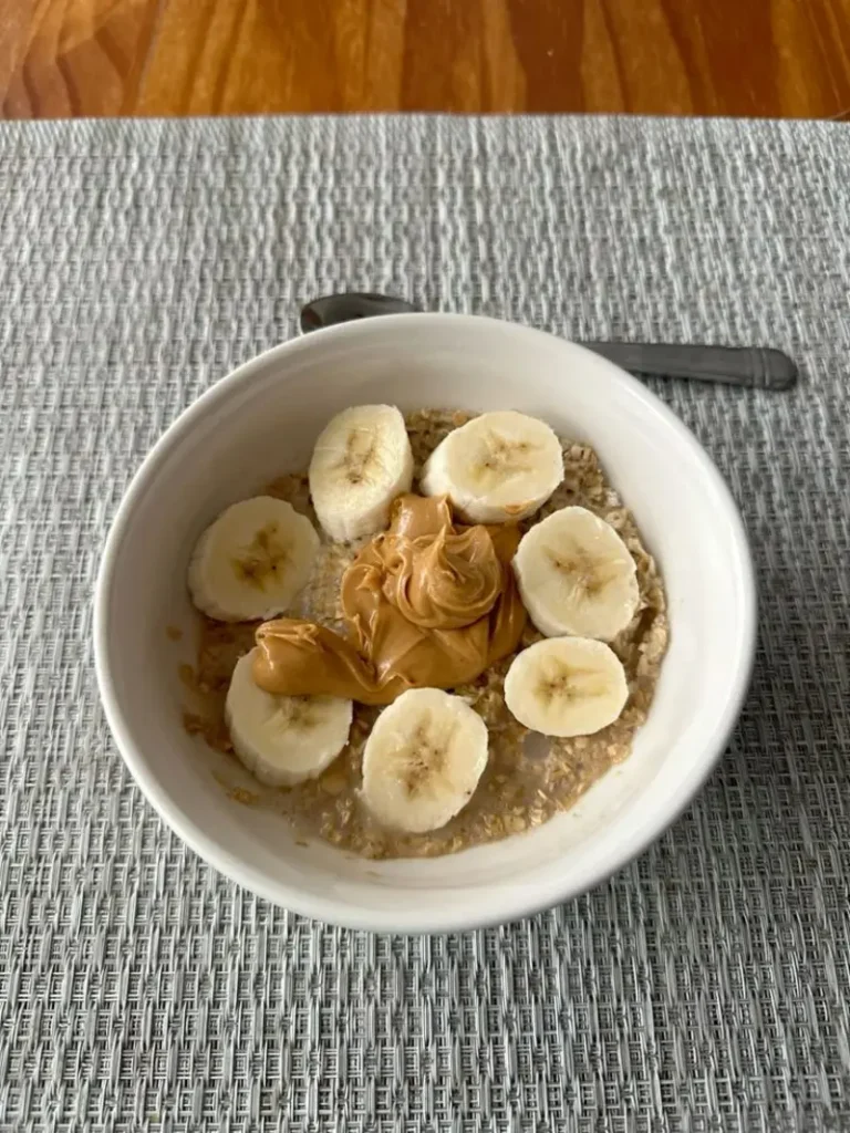 Oatmeal with Milk and Peanut Butter