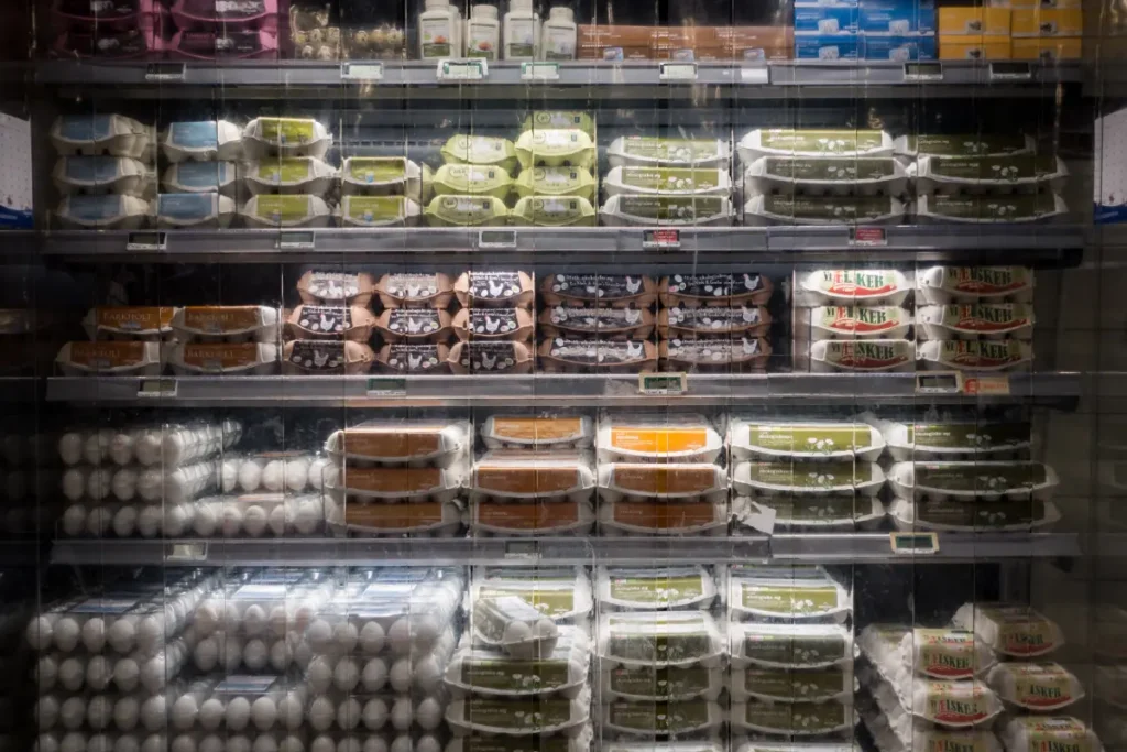 Smart Grocery Tips for Keeping Egg Dinners Under $1 Per Serving